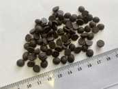 Глазурь кондитерская "Шокомилк" капли термостабильные 80 (размер 8-9 мм), кор.7 кг  от производителя Фабрики сладкого декора tdfsd.ru
